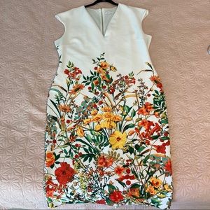 Botanical/Floral Sleeveless Stretch V-Neck Dress